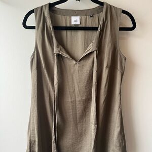Cabi forest green sleeveless xs blouse